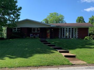 200 Churchill Dr, Belleville, IL