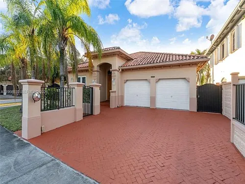 2280 SW 152nd Pl Photo 1