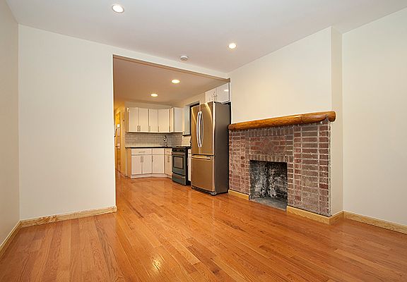 2nd image of 362 E 10th St APT 1E