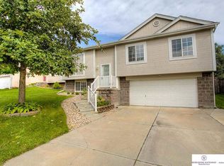 17028 Sprague St, Omaha, NE 68116