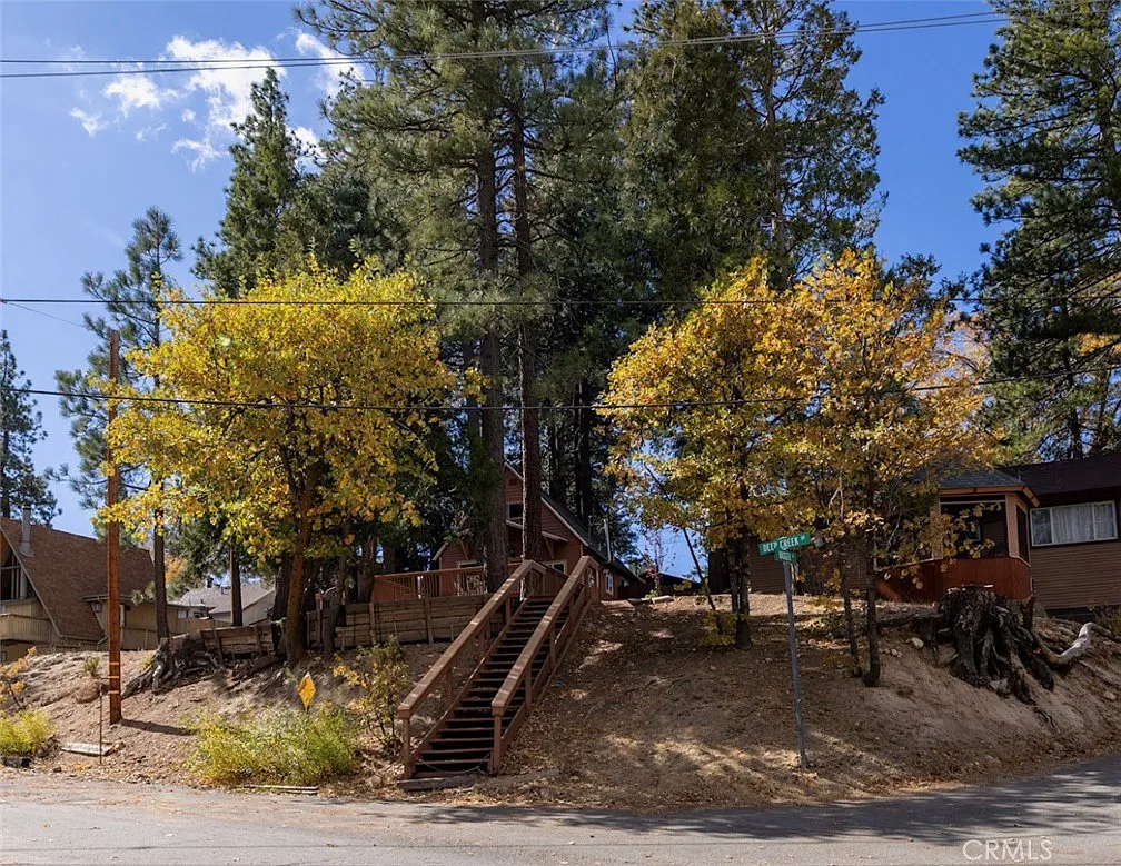 2 bed, 1.5 bath, 856 sqft, $1,975 — Photo 1