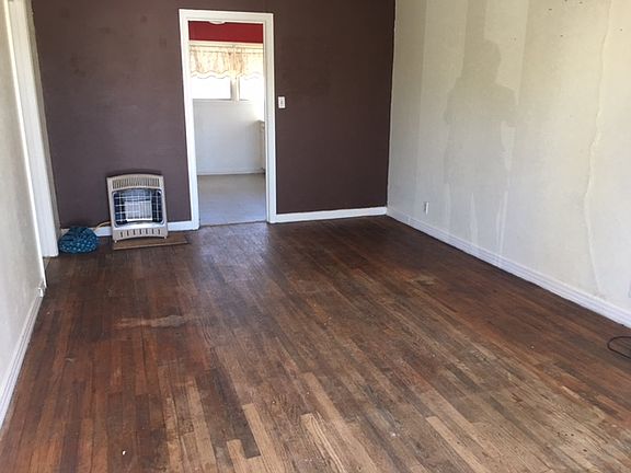 2nd image of 217 N Nueces St
