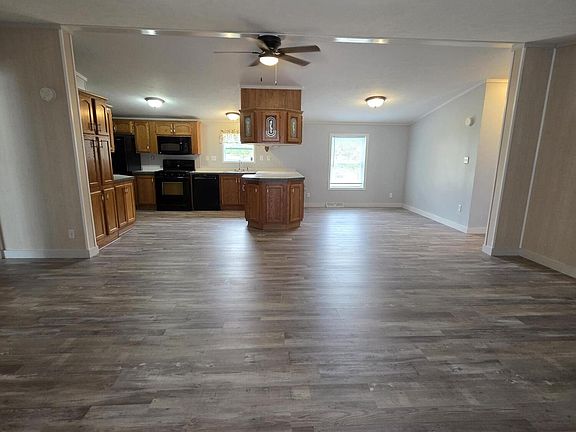 5th image of 17890 3 Mile Rd