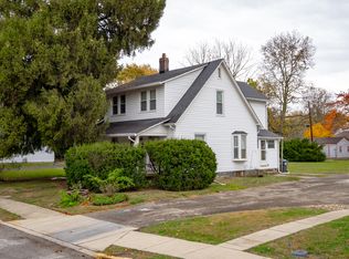 225 N Brewer St, Greenwood, IN 46142