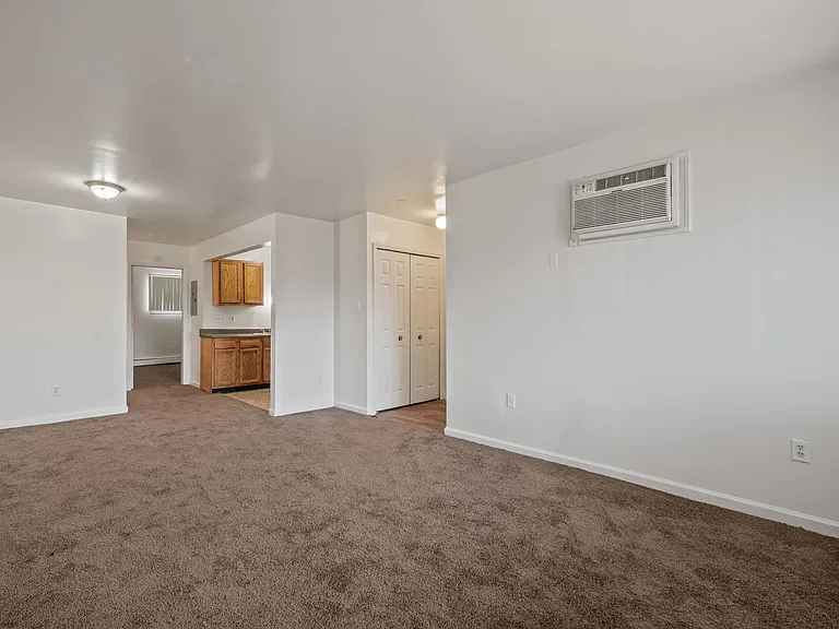 Pembrook Manor — Photo 17