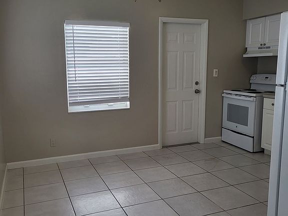 3rd image of 804 NE 15th Ave #3E