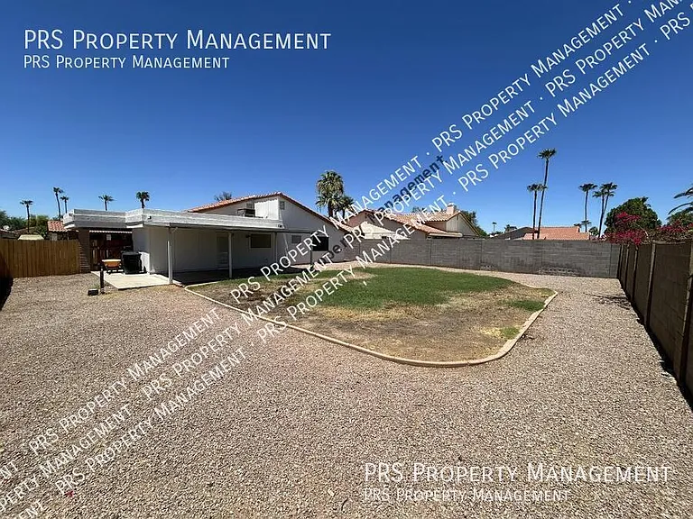 2207 W Monroe St — Photo 39