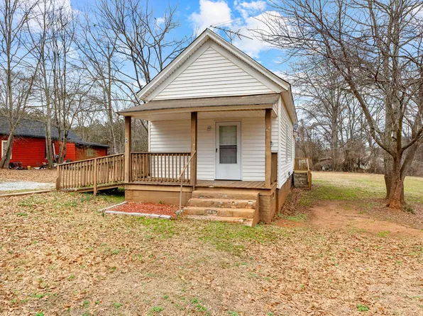 64 E Jones St, Newnan, GA 30263