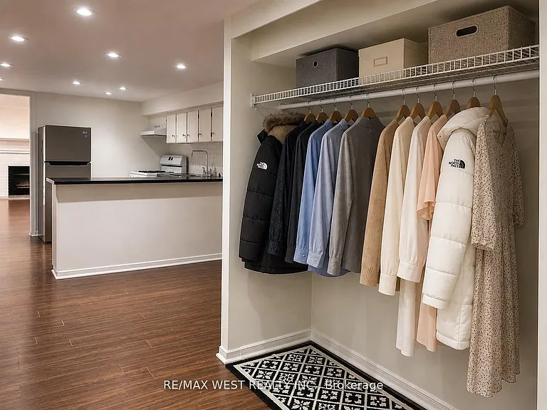 84 Mackenzie Cres #BASEMENT — Photo 12