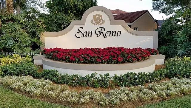 1001 Sorrento Dr — Photo 8