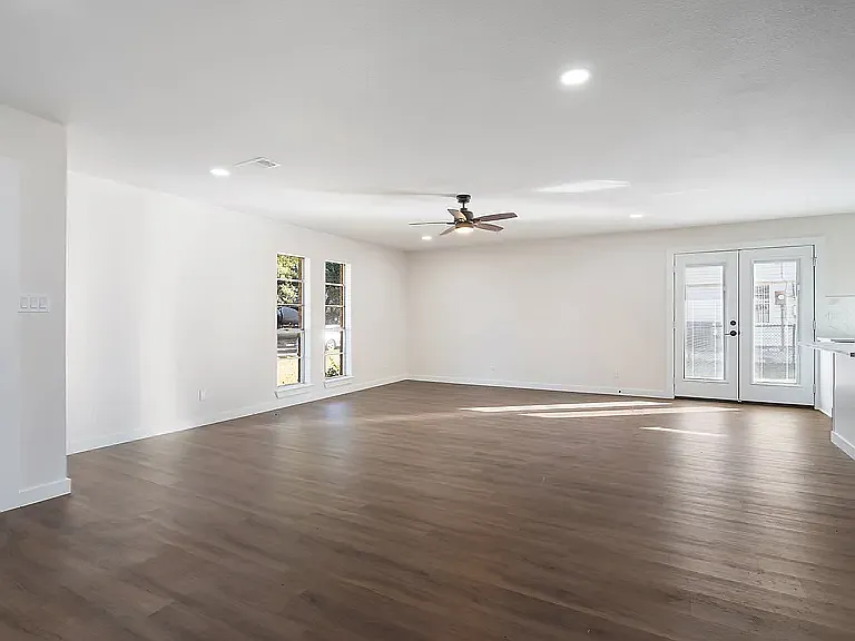1464 Big Bend Dr — Photo 3