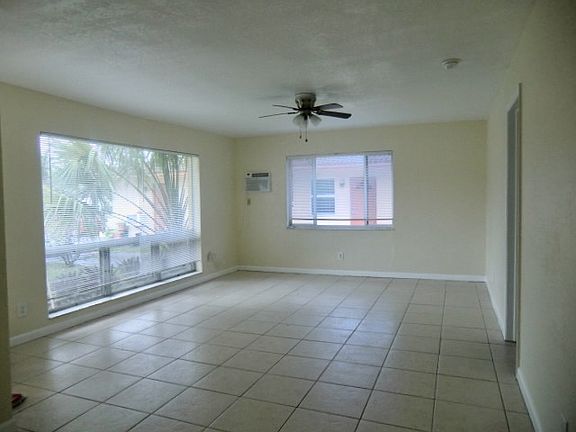 2nd image of 2724 NE 32nd St #4