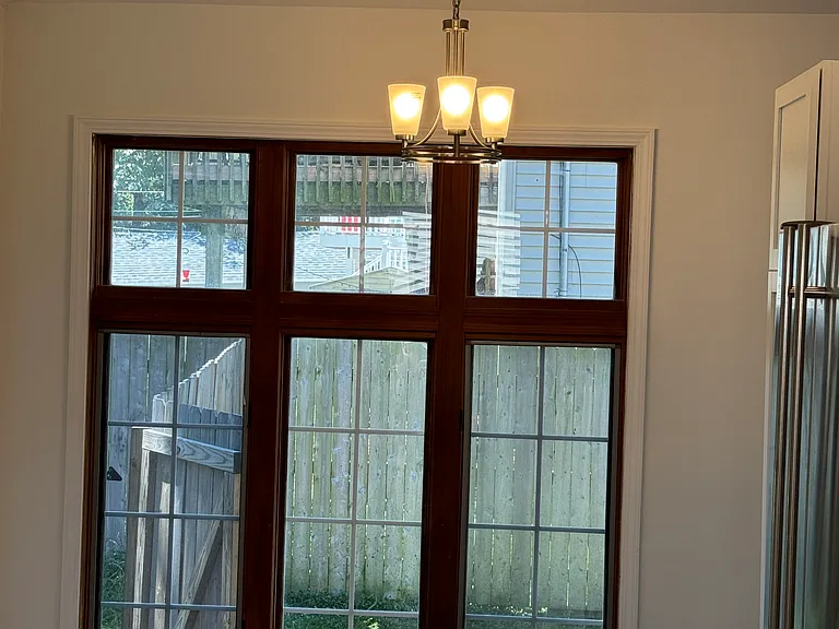 115 N Greenfield Ave — Photo 14