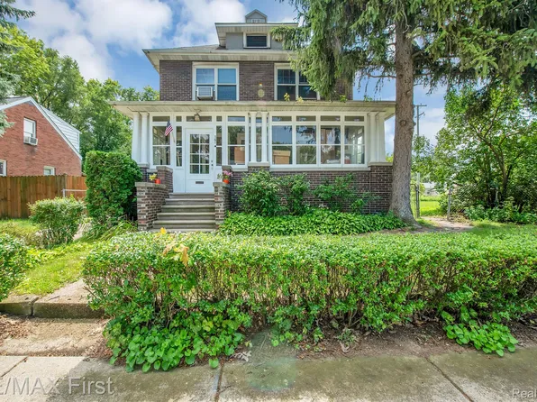 161 W Harry Ave, Hazel Park, MI 48030