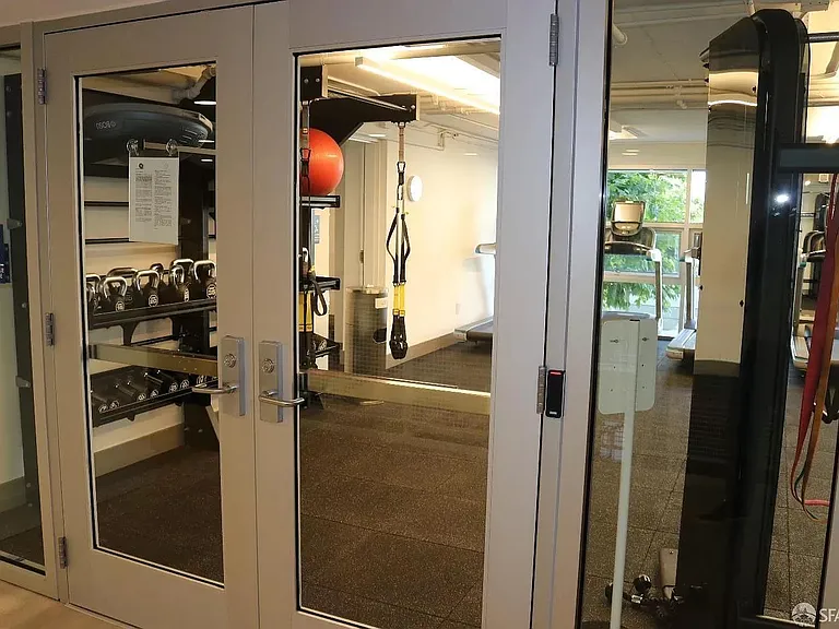 Gym, onsite