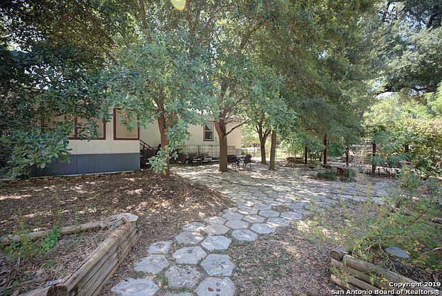 1st image of 104 Forest Glen Ln