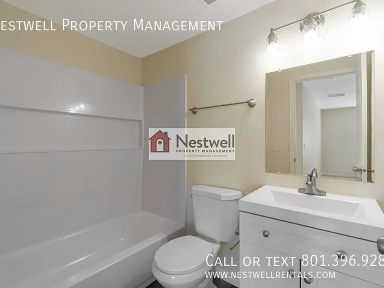 6838 W Grevillea Ln — Photo 4