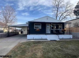 1813 Avenue I, Scottsbluff, NE 69361