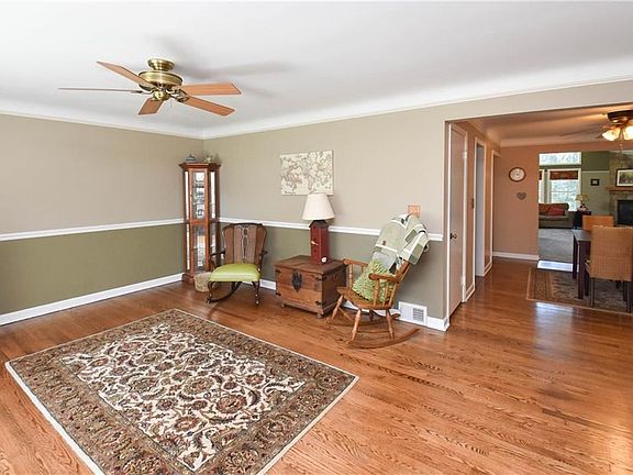 4th image of 30916 Bexley Dr