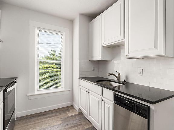 3rd image of 409 E Markison Ave Unit B