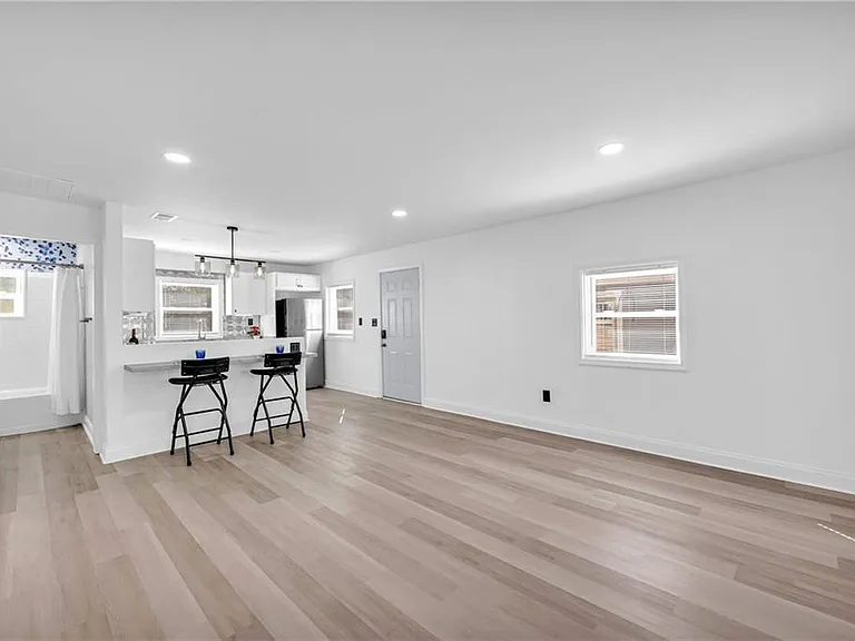 315 Evans St — Photo 7