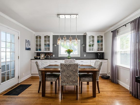 4th image of 414 E Royal Forest Blvd