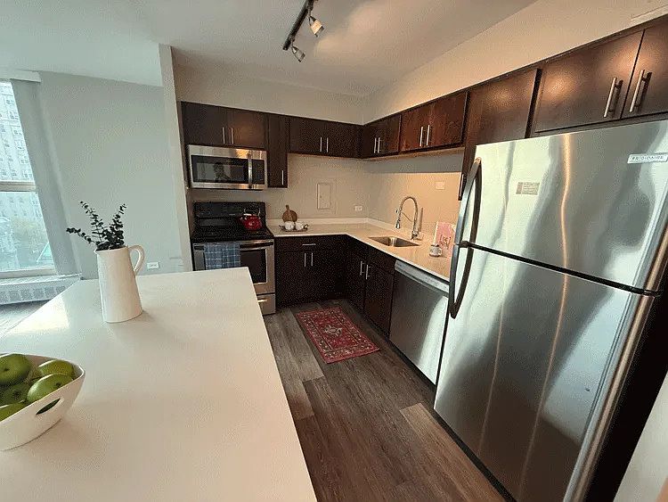 1st image of 5600-01 N Sheridan Rd #7D