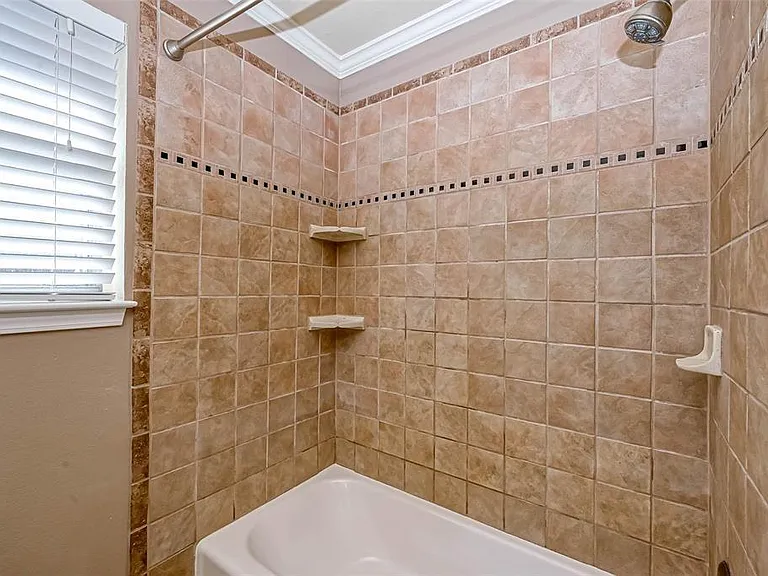 9139 Western Dr — Photo 13