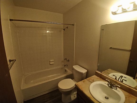 5th image of 1249 Hunter Ct APT A