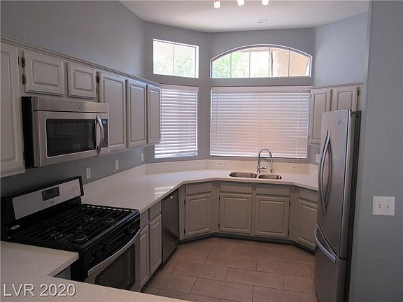 4th image of 1139 Scenic Crest Dr