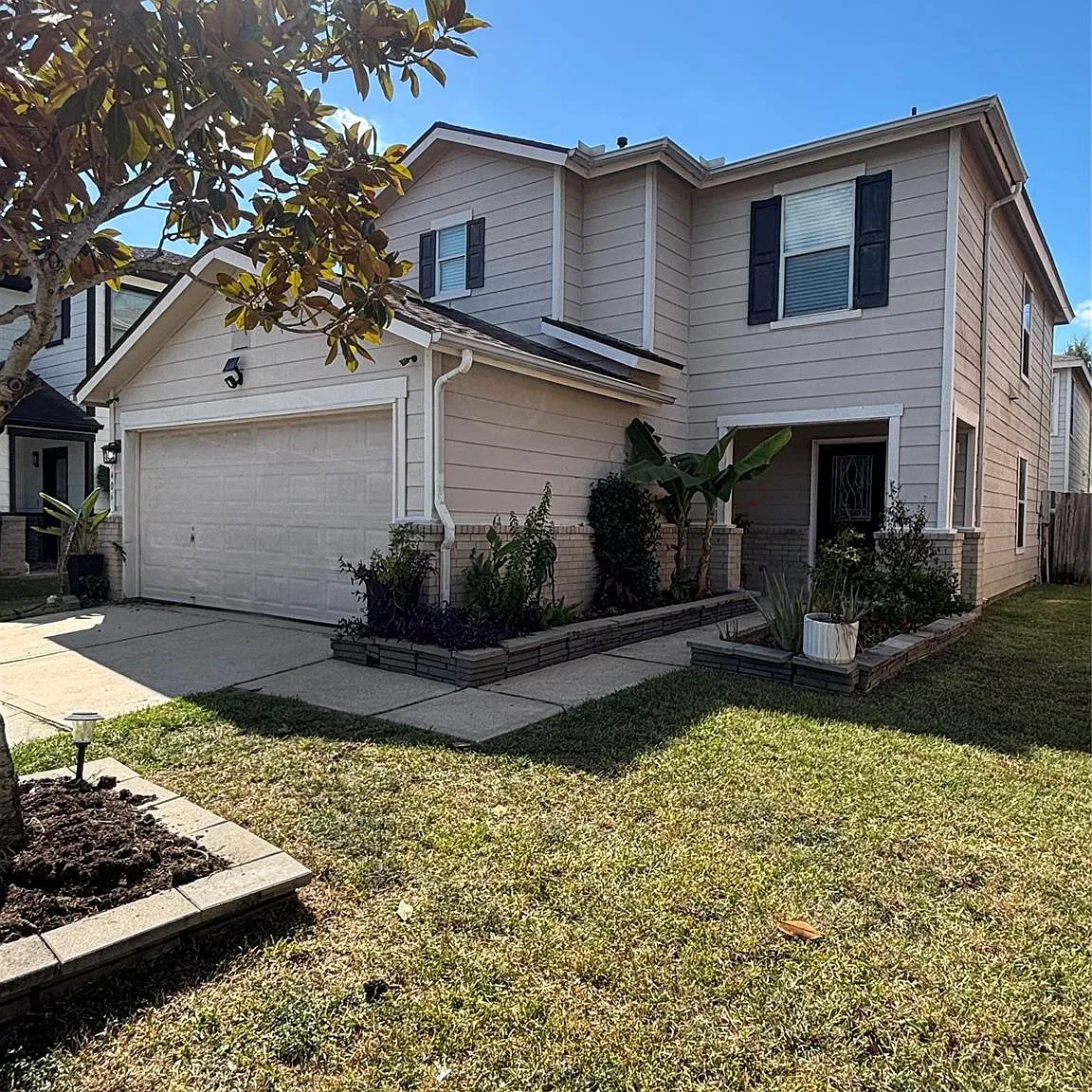 3 bed, 2.5 bath, 1728 sqft, $1,950 — Photo 1