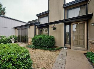 5514 Willow Cir, Fort Worth, TX 76112