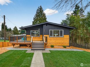 9400 12th Avenue SW, Seattle, WA 98106