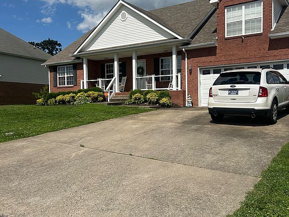 2nd image of 679 Clover Hills Ct