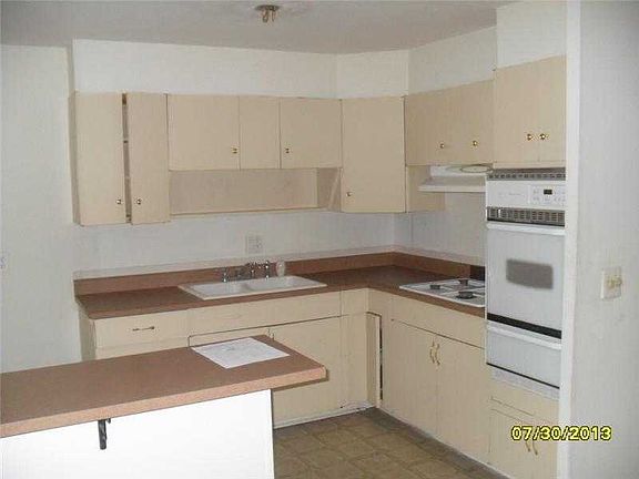 2nd image of 6119 Kingsbee Ct