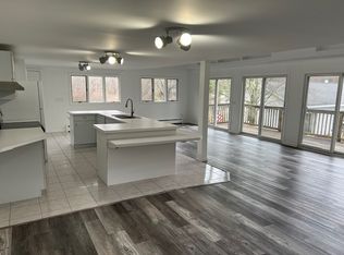 (Undisclosed Address), Tiverton, RI 02878