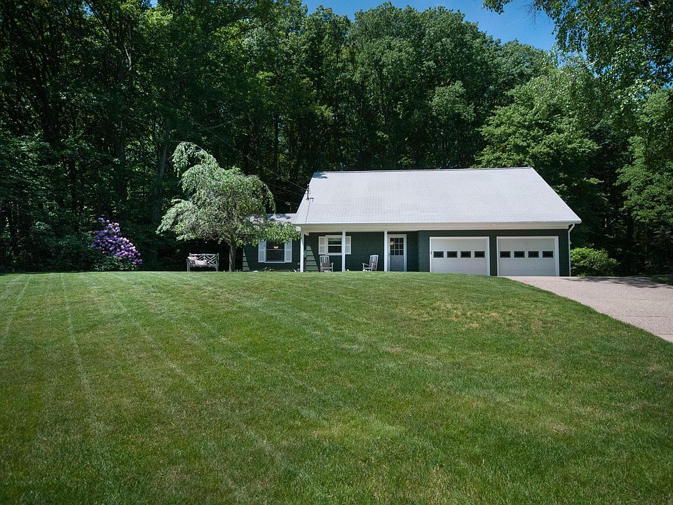 1st image of 15077 Fairmount Ct