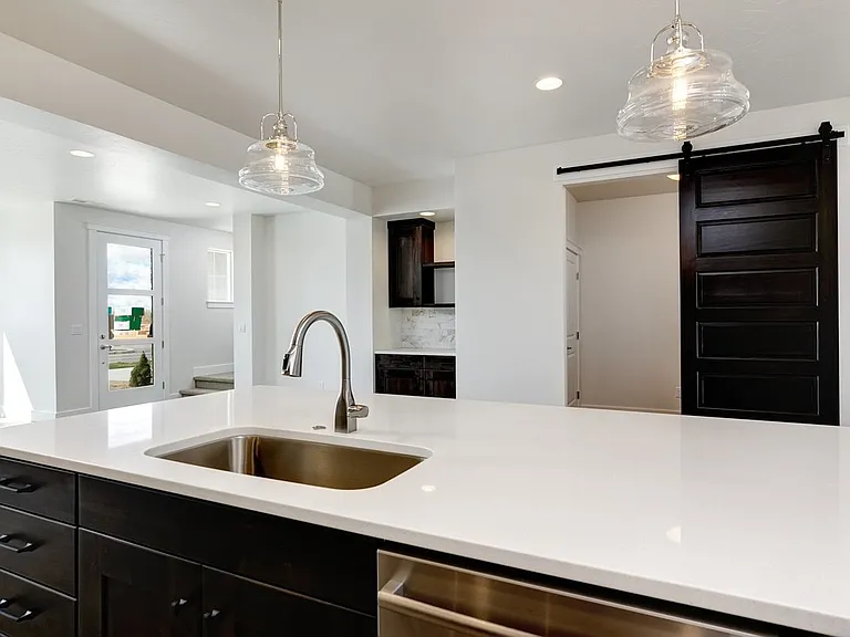 4314 E Parkcenter Blvd — Photo 8