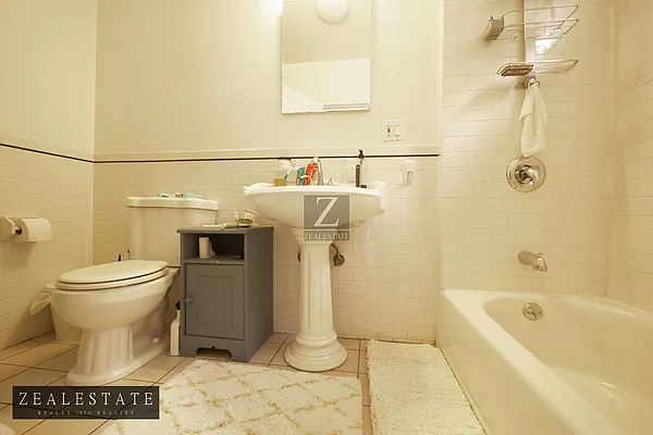 Rented by ZealEstate Group Inc | media 26