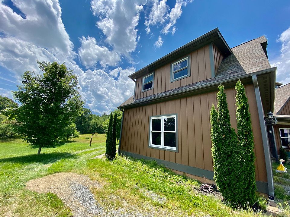 Ray Hill Mills River, NC Furnished Apartment