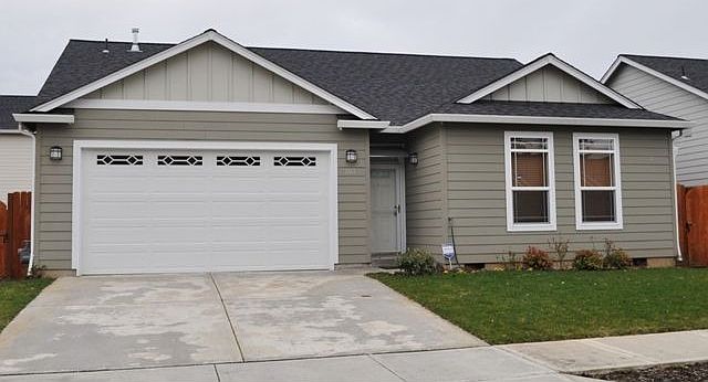 1st image of 3011 NE 120th Ave