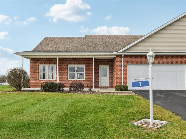 7 Quail Ln, New Wilmington, PA 16142
