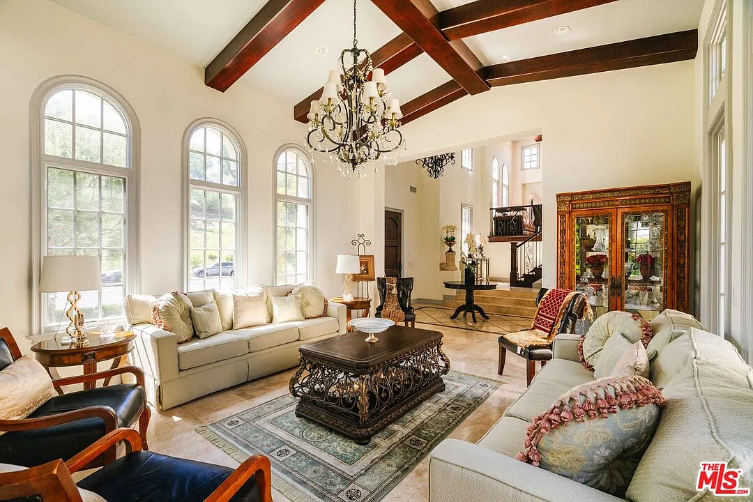 5 bed, 5.5 bath, 5968 sqft, $24,995 — Photo 4