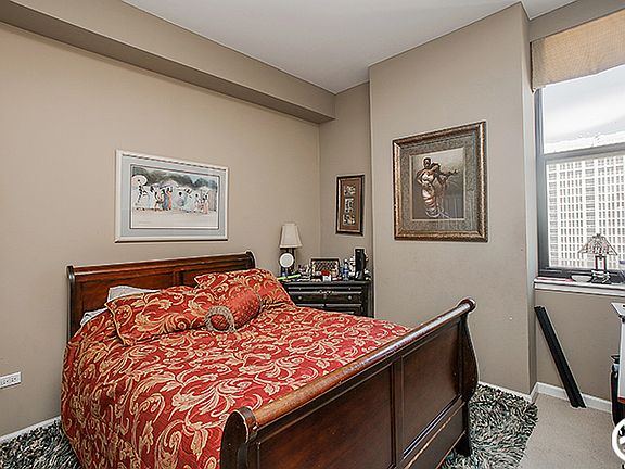 5th image of 1464 S Michigan Ave APT 1801