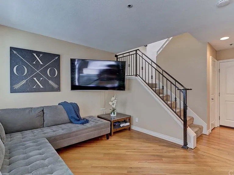2233 Fairview Rd #S — Photo 8