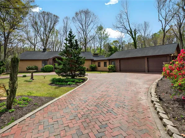 155 Cherokee Trl, Easley, SC 29640