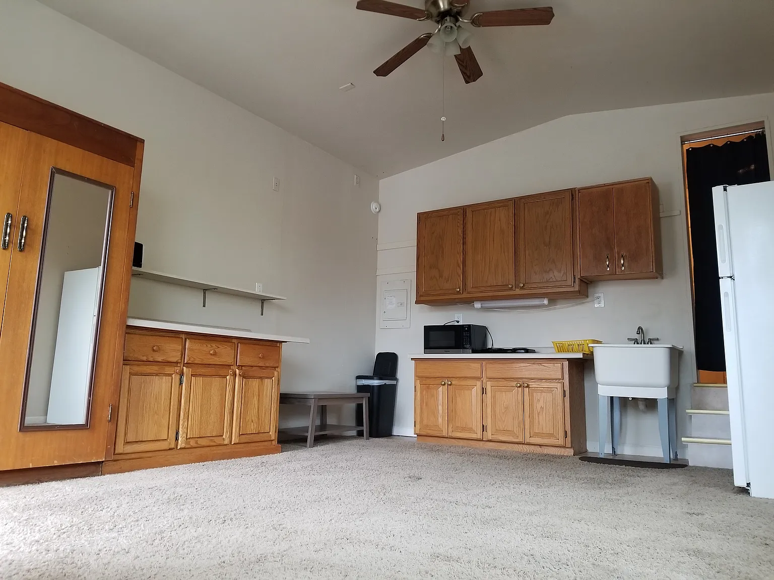 Studio, $750 — Photo 2