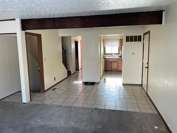 4th image of 2600 Nottingham Ct #2600