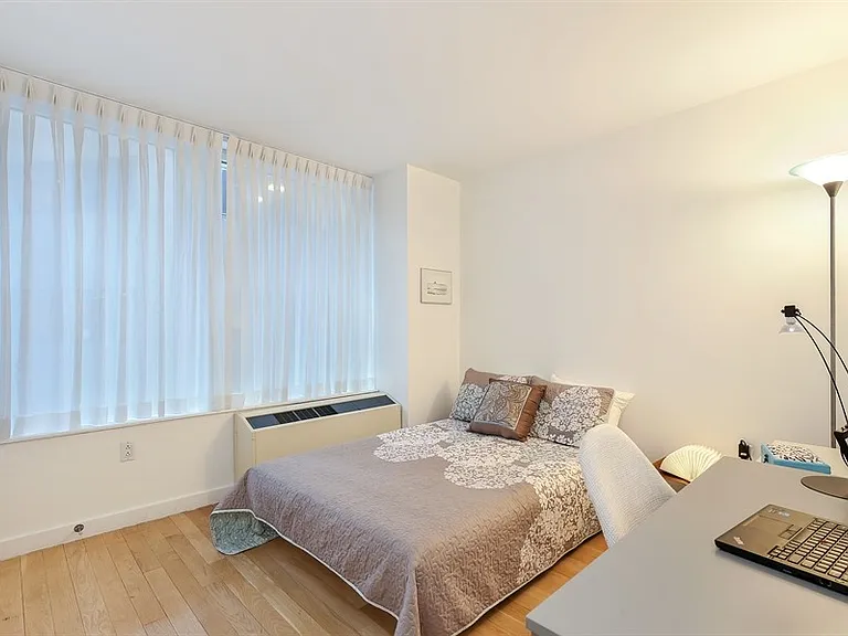 90 William St #7B — Photo 5