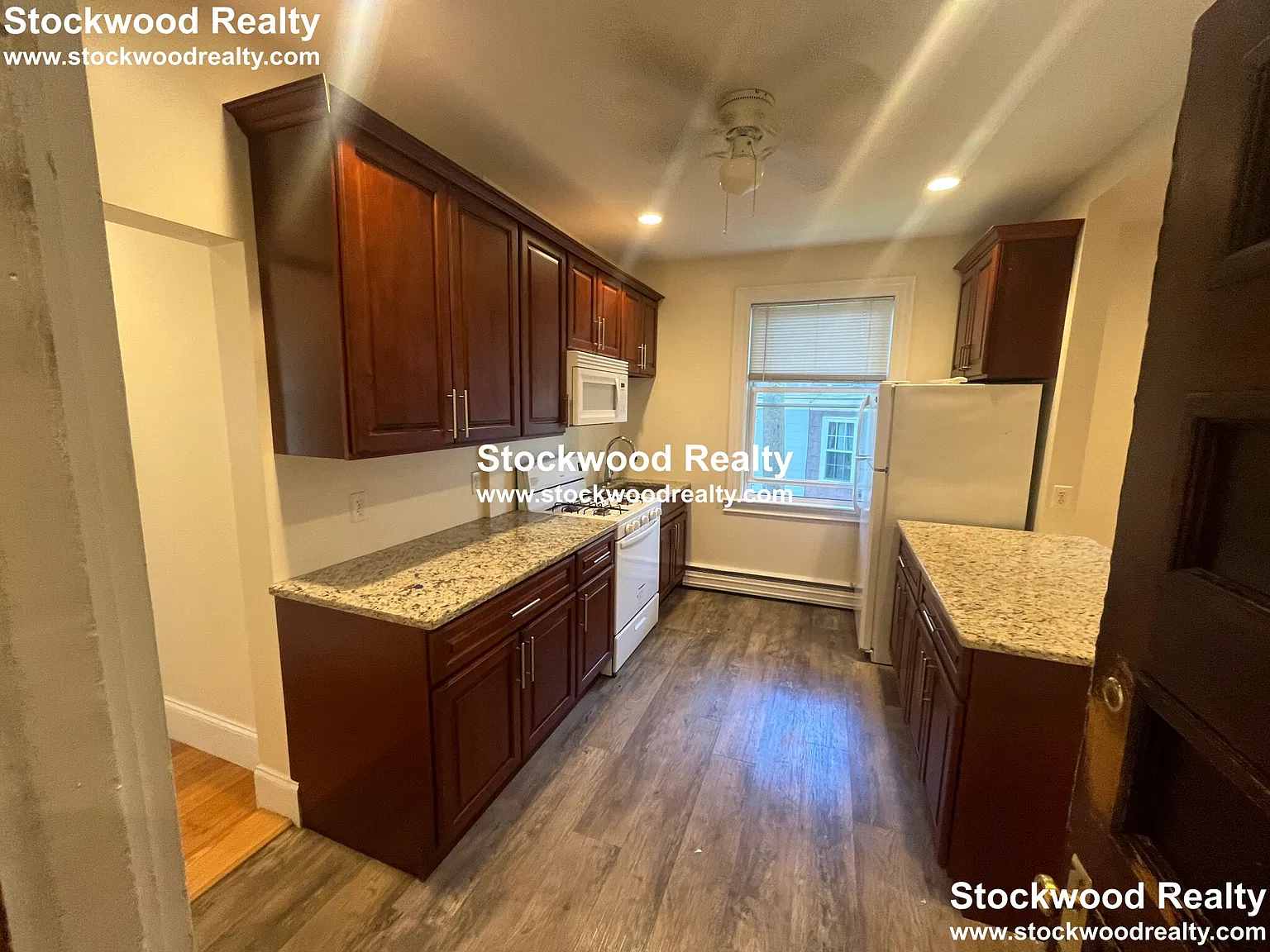 2 bed, 1.0 bath, $2,200 — Photo 3